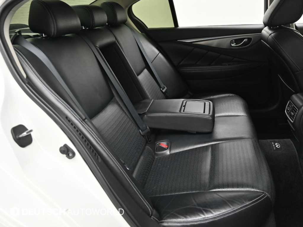 Infiniti Q - Vista 12