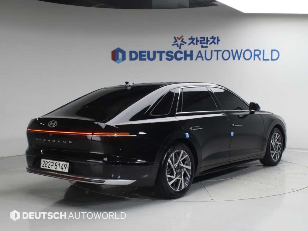 HYUNDAI Grandeur - Vista 2