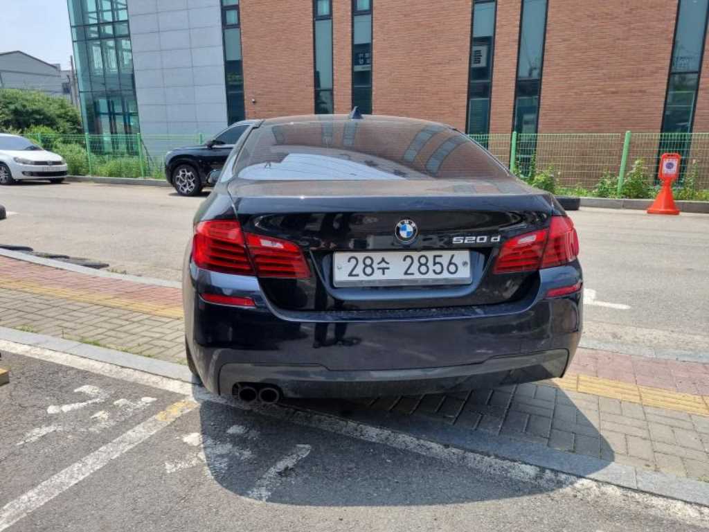BMW 5 Series - Vista 4