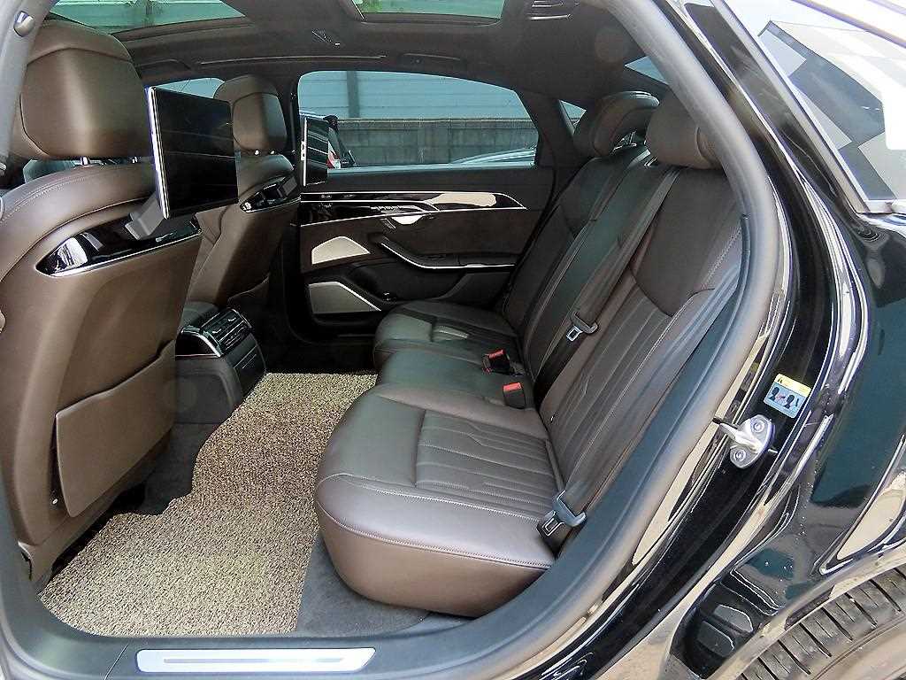 Audi A8 - Vista 6