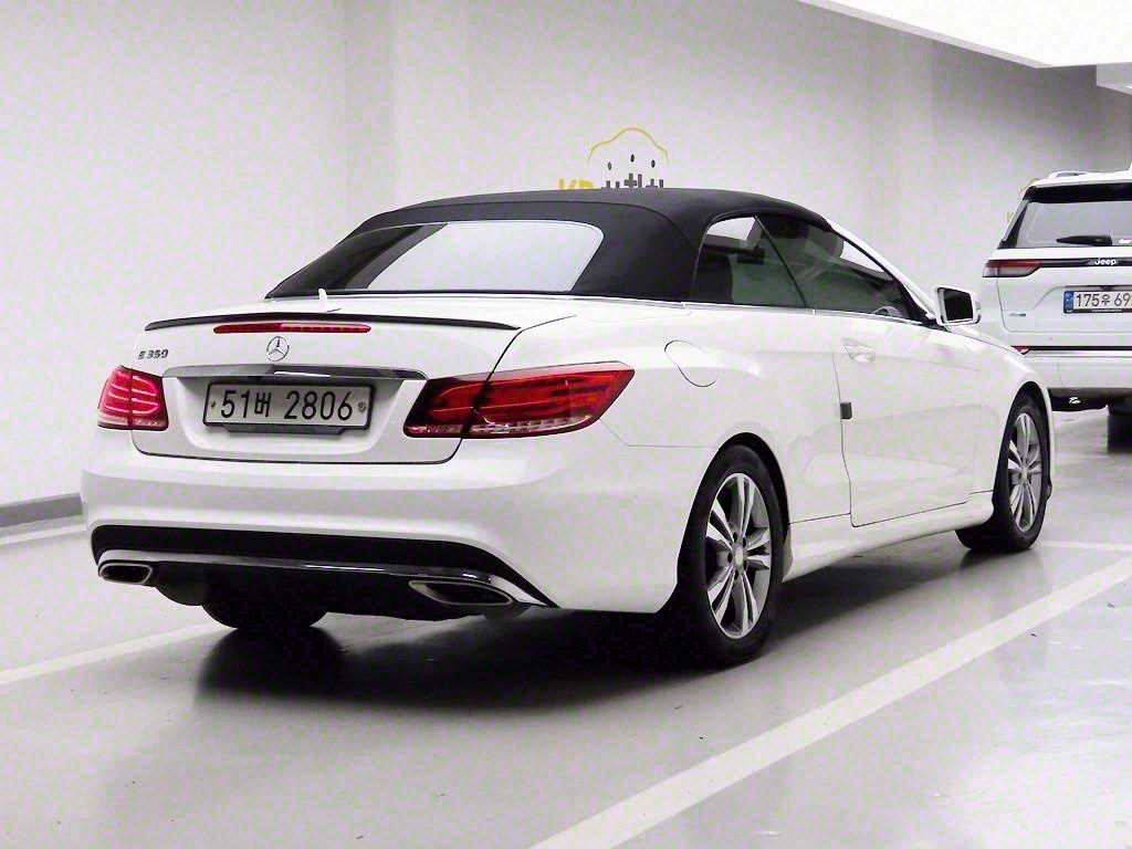 Mercedes Benz E class - Vista 4