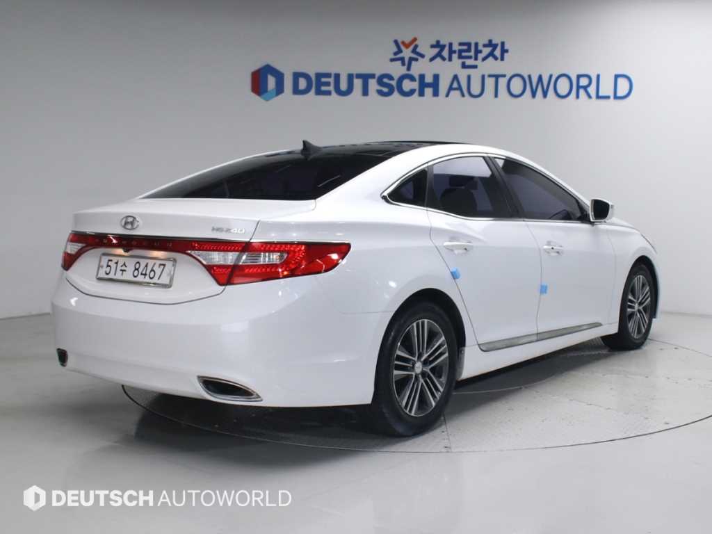 HYUNDAI Grandeur - Vista 2