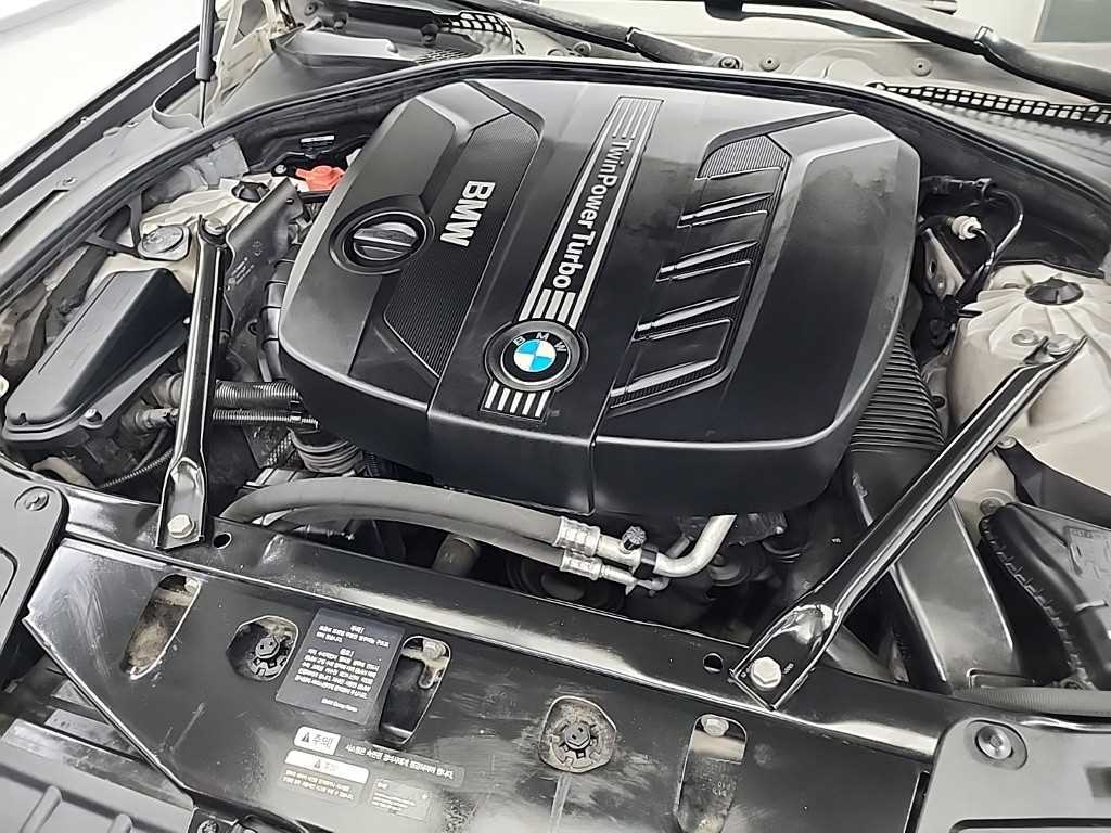 BMW 5 Series - Vista 5