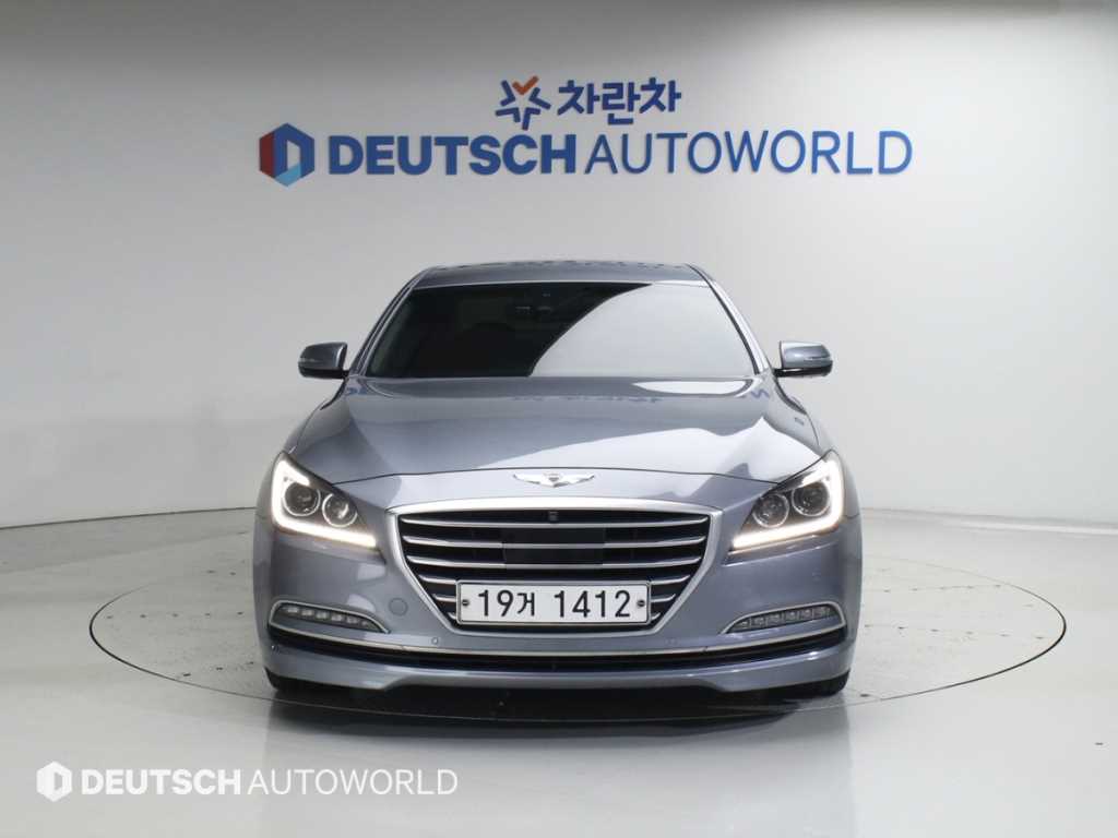 HYUNDAI Genesis - Vista 3