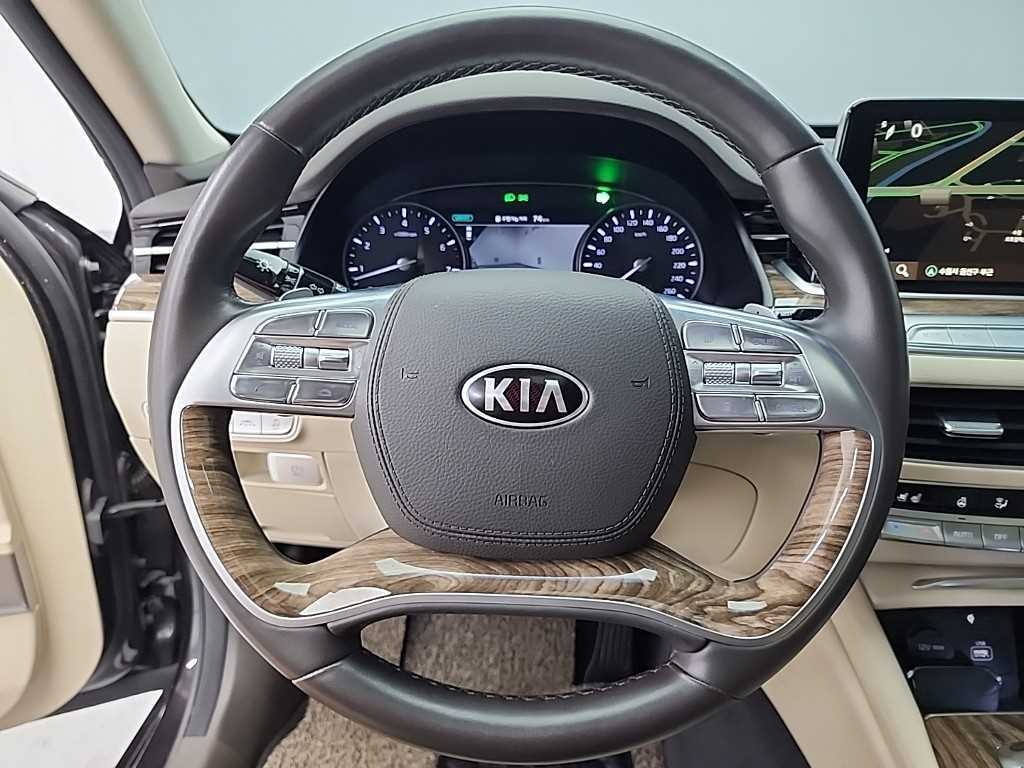 KIA K9 - Vista 9