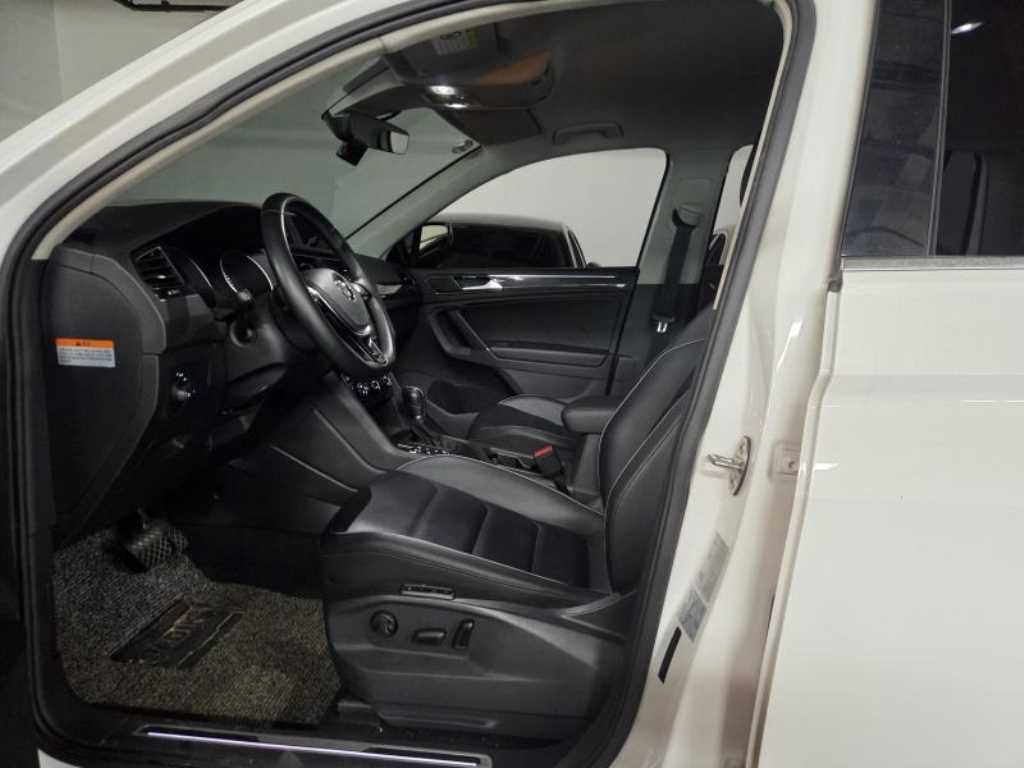 Volkswagen Tiguan - Vista 10