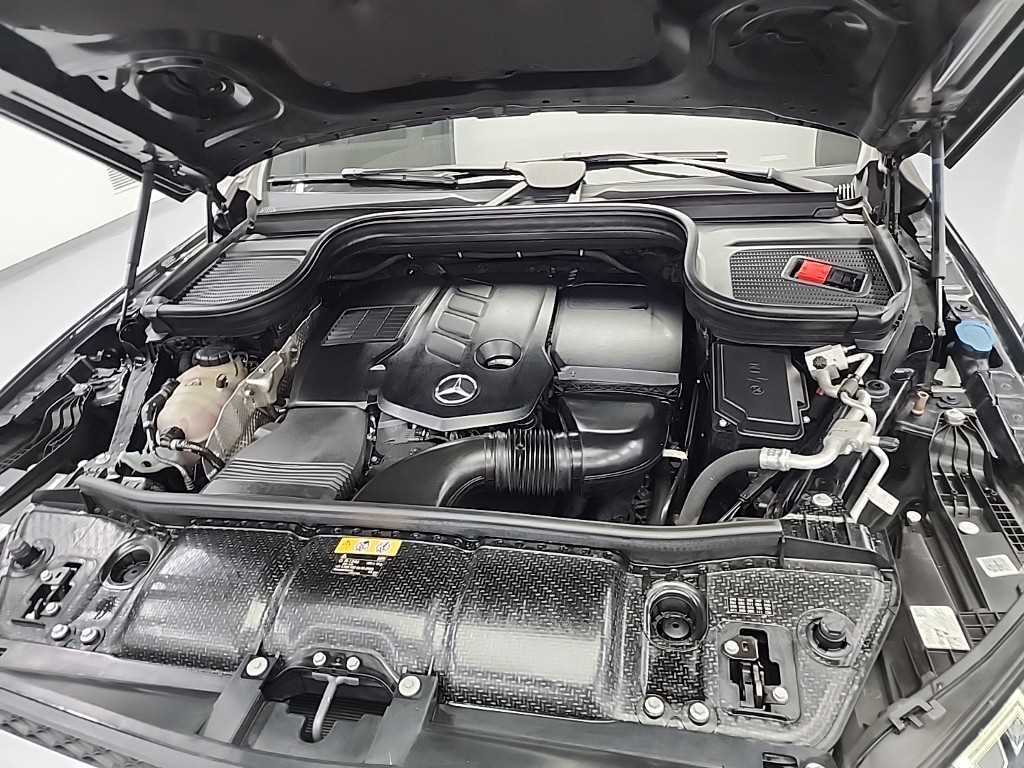Mercedes Benz GLE Class - Vista 5