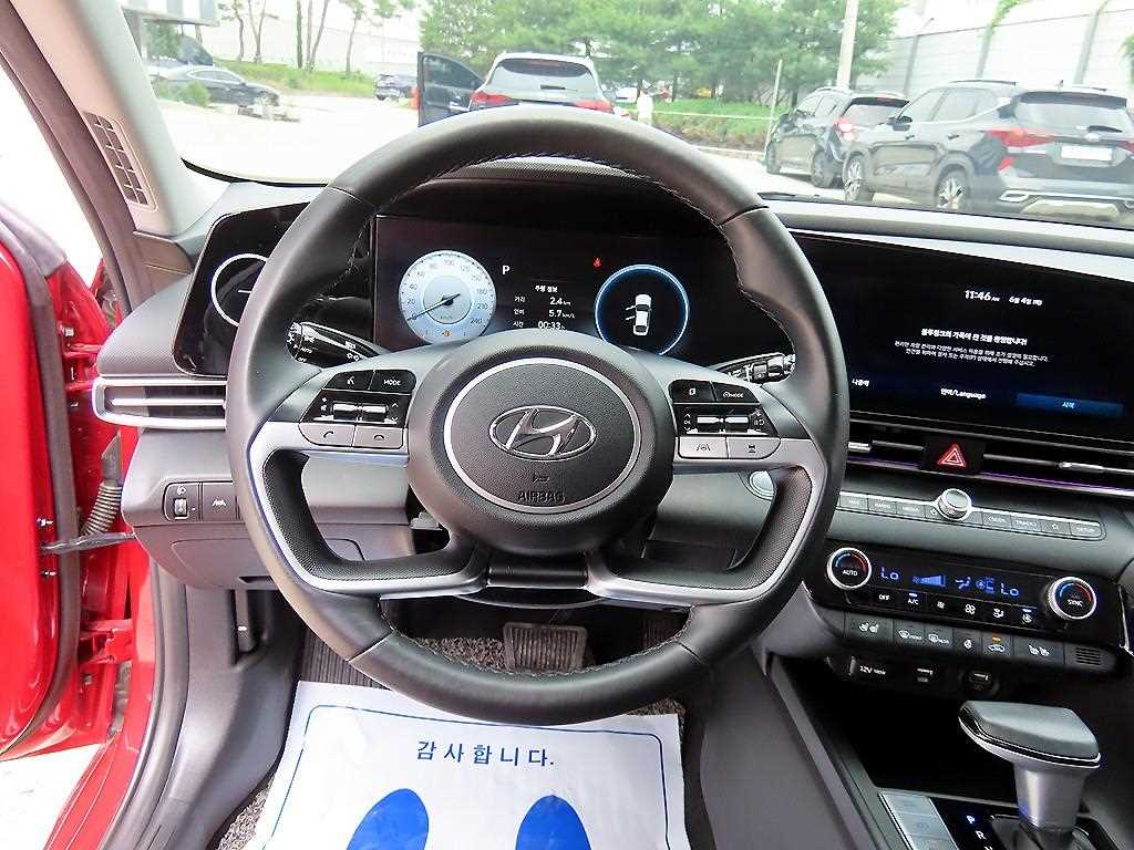 HYUNDAI Avante - Vista 8