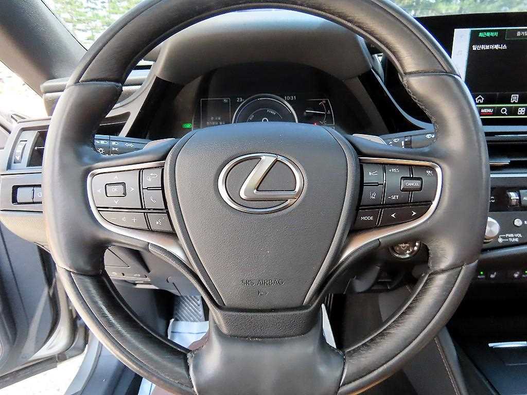 Lexus ES - Vista 8