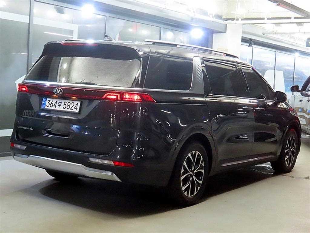 KIA Carnival - Vista 4