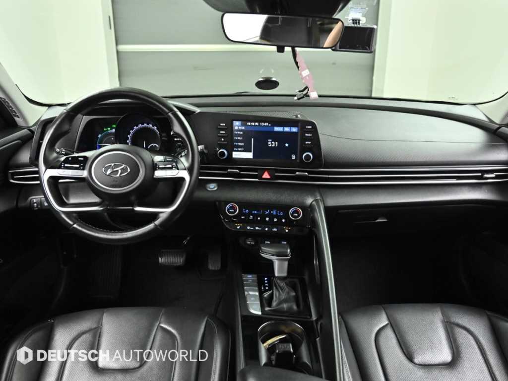 HYUNDAI Avante - Vista 7