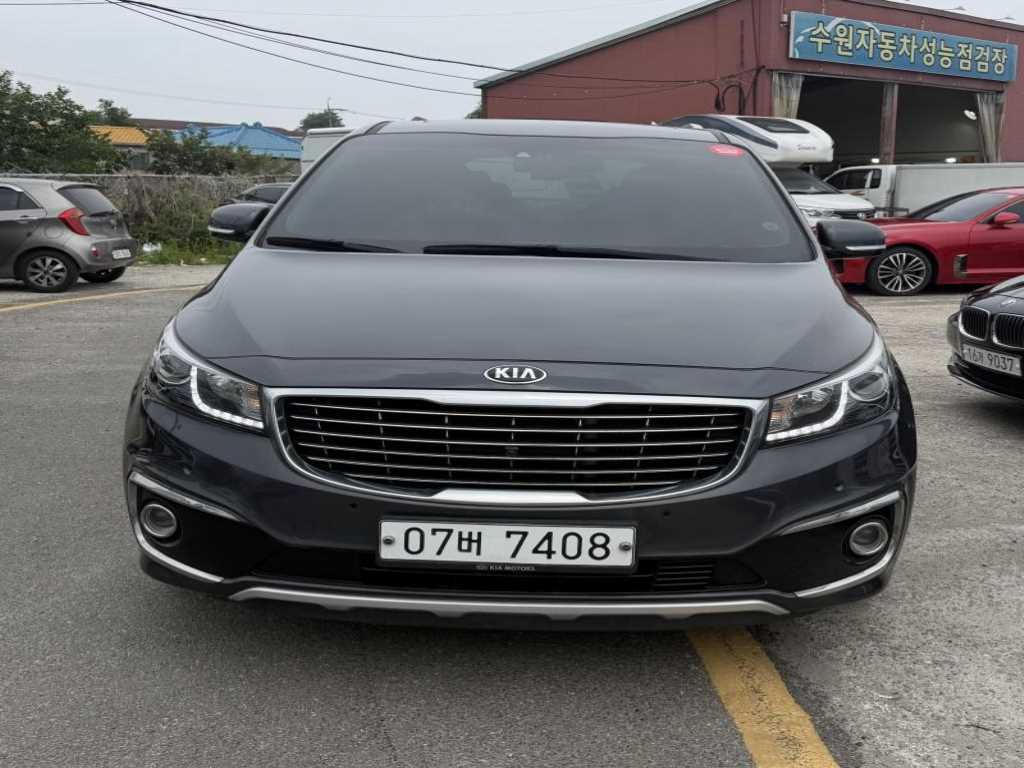 KIA Carnival - Vista 2