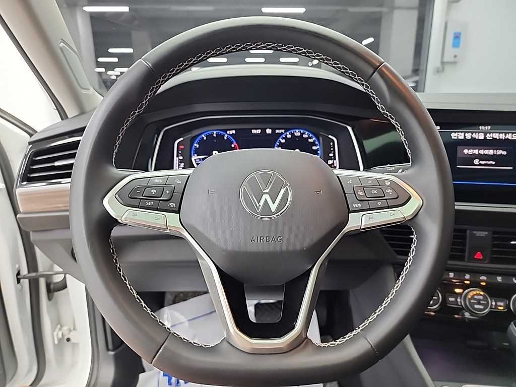 Volkswagen Jetta - Vista 9
