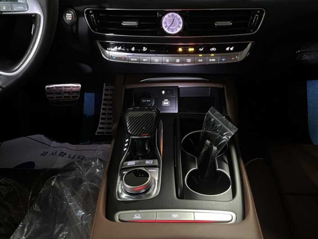 KIA K9 - Vista 11