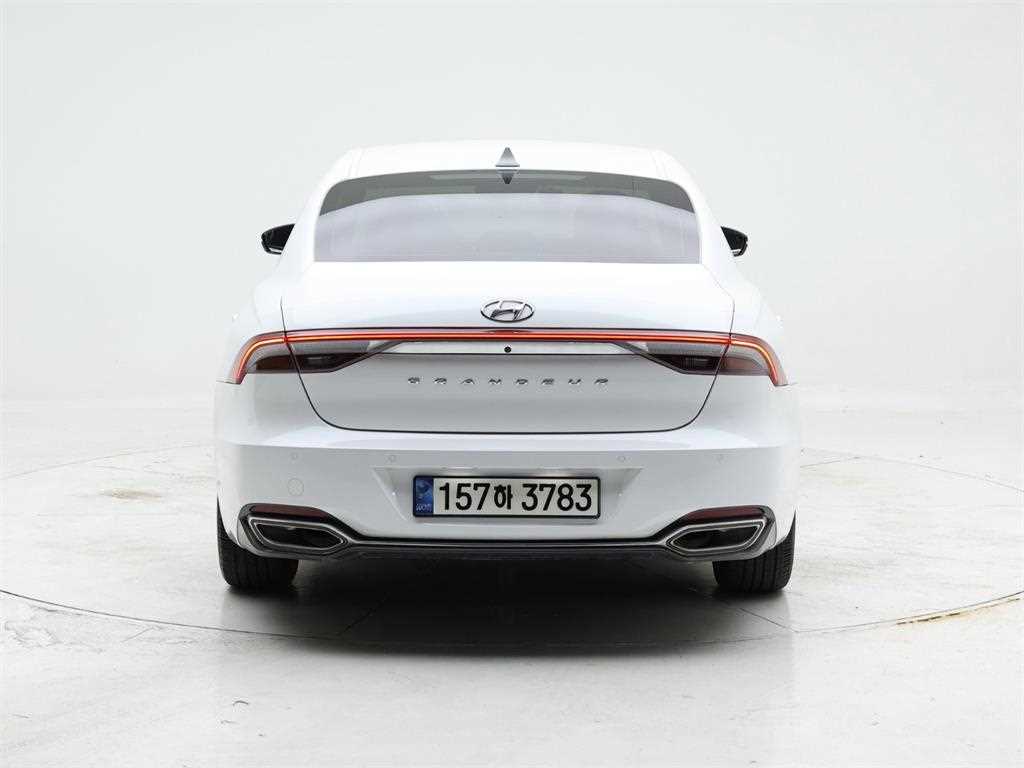 HYUNDAI Grandeur - Vista 5