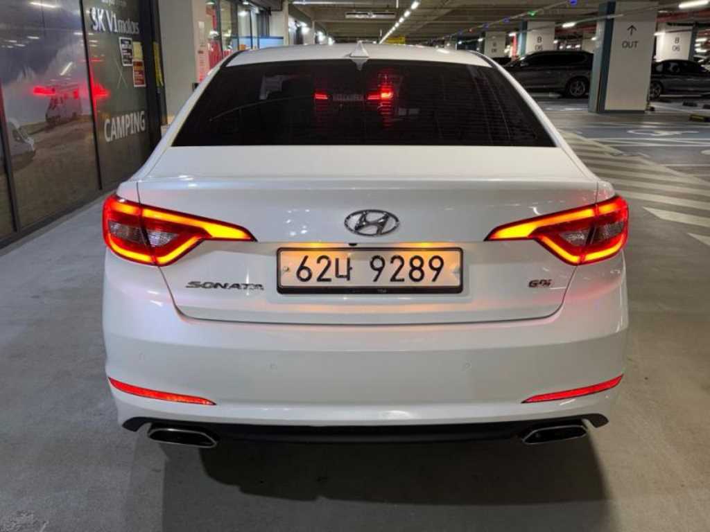 HYUNDAI Sonata - Vista 5
