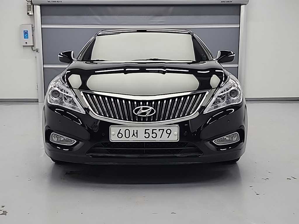 HYUNDAI Grandeur - Vista 2
