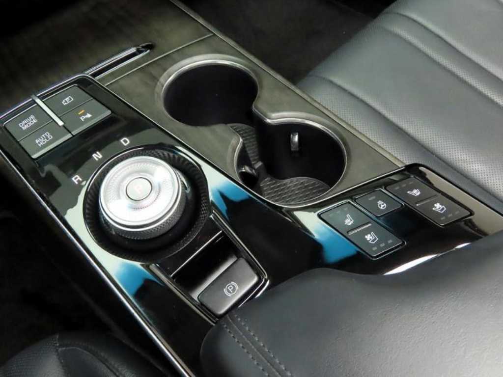 KIA K8 - Vista 10