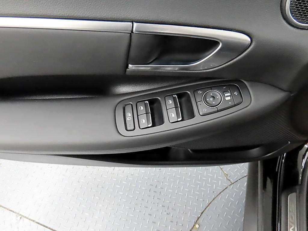 HYUNDAI Sonata - Vista 11