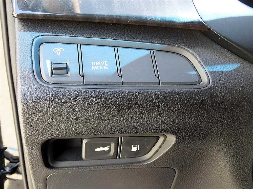 HYUNDAI Grandeur - Vista 12