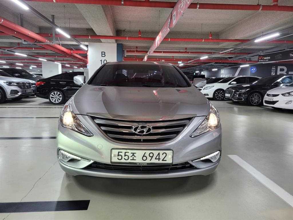 HYUNDAI Sonata - Vista 2