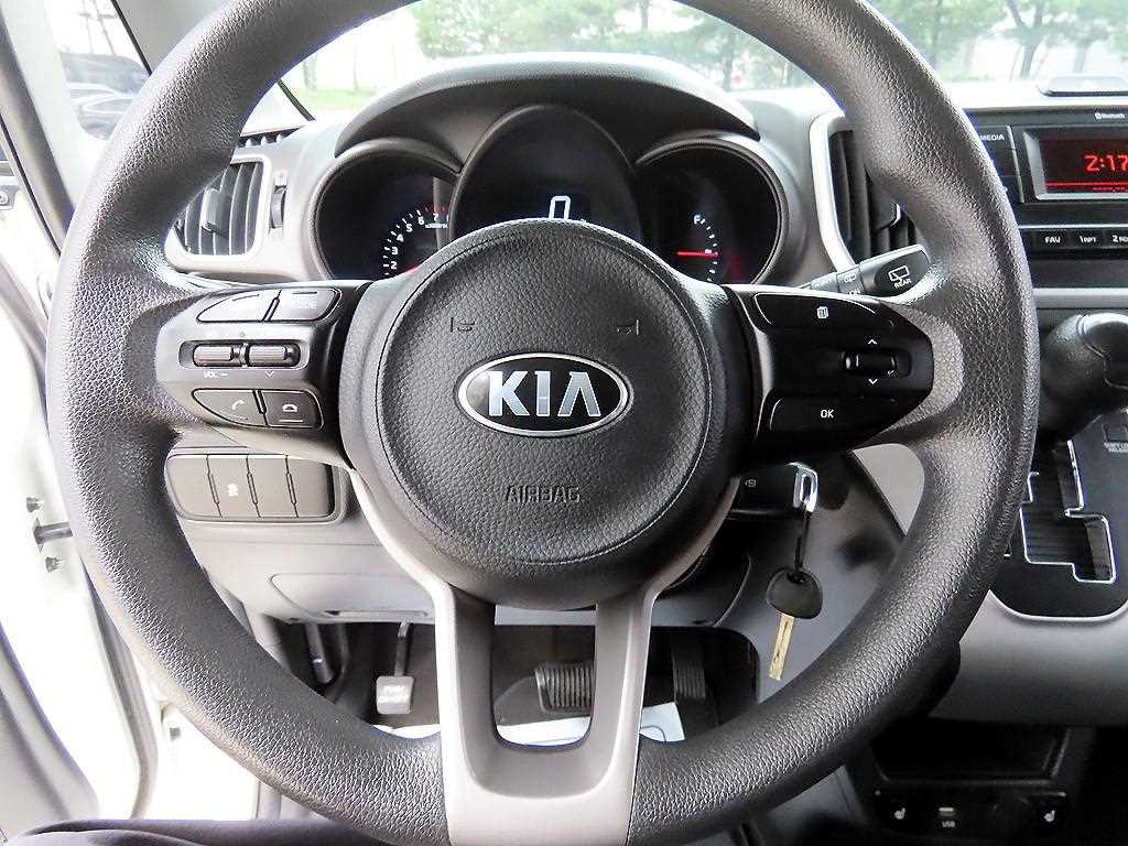 KIA Ray - Vista 8