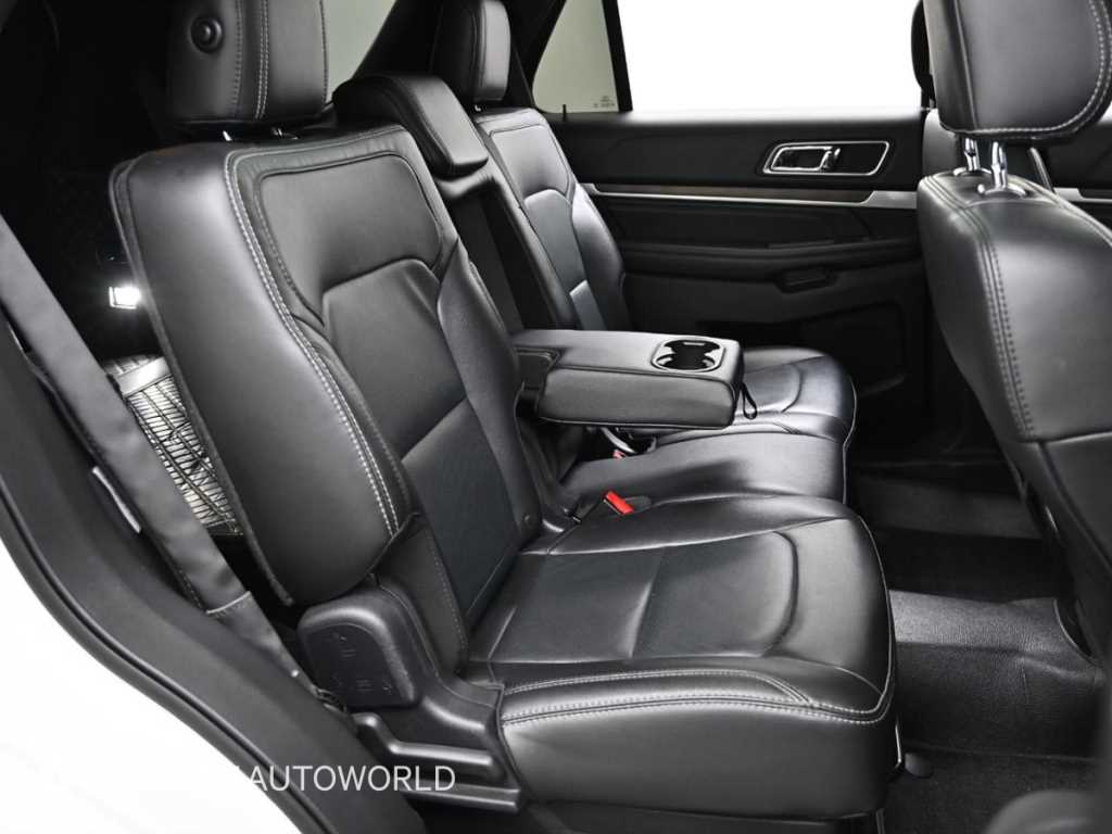 Ford Explorer - Vista 12