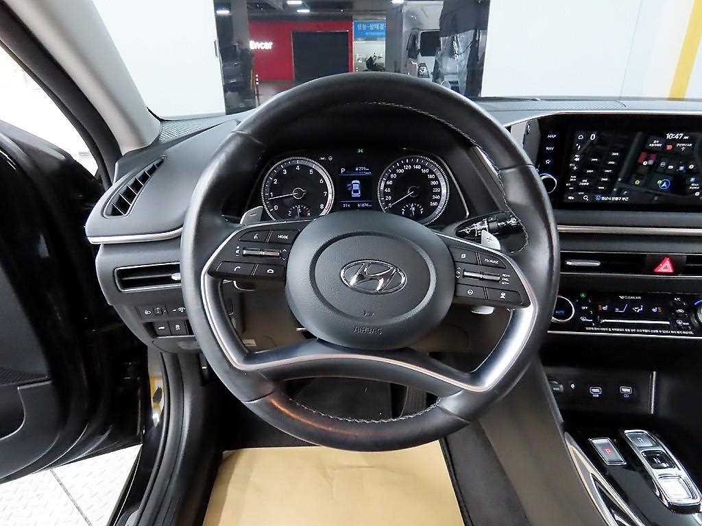 HYUNDAI Sonata - Vista 9
