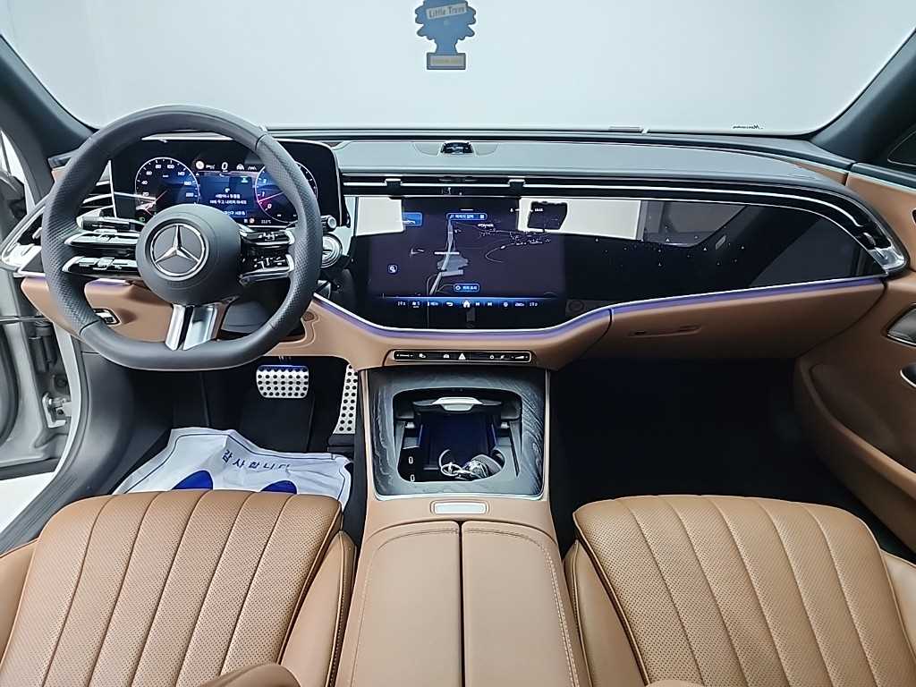 Mercedes Benz E class - Vista 7