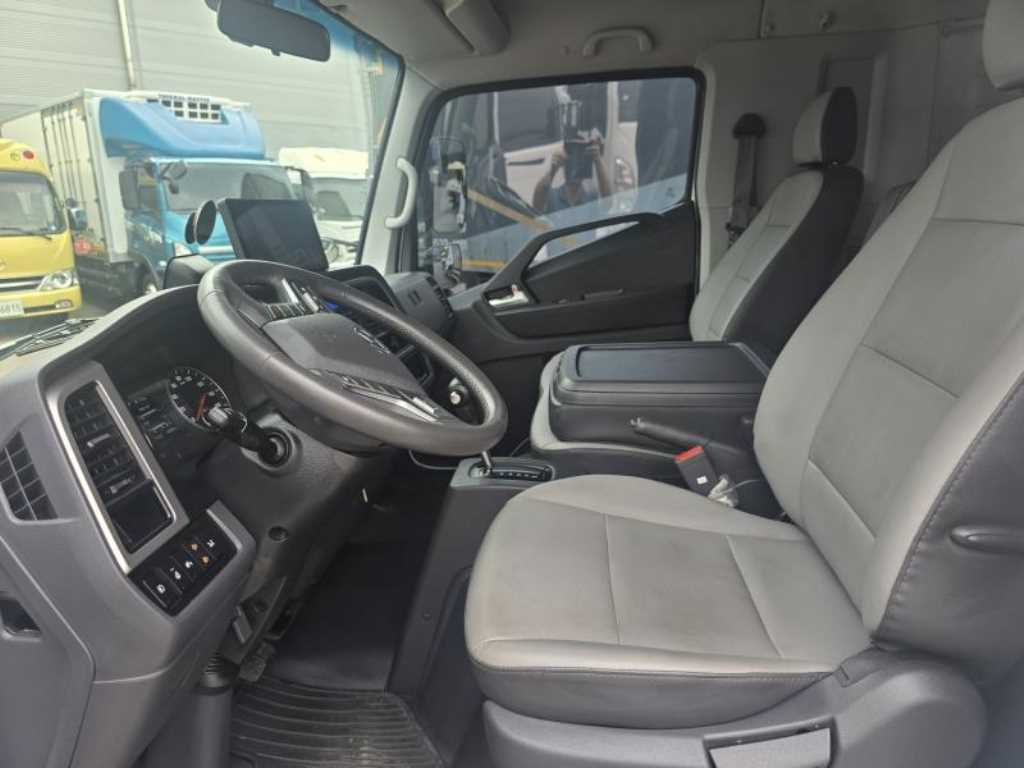 medium and large cargo truck 2024 Blanco - Importación desde Corea - HF Imports Iquique - Foto 15