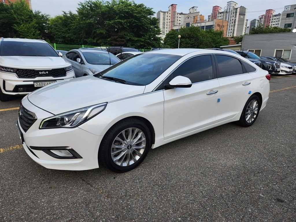 HYUNDAI Sonata - Vista 2