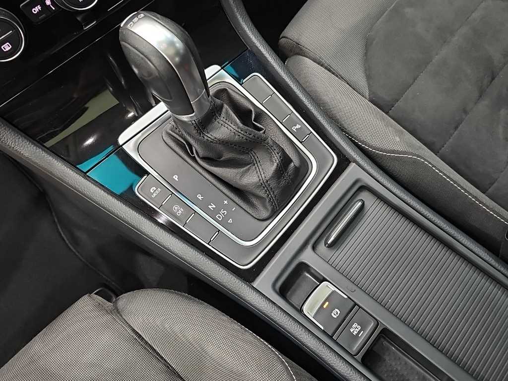 Volkswagen Golf - Vista 8