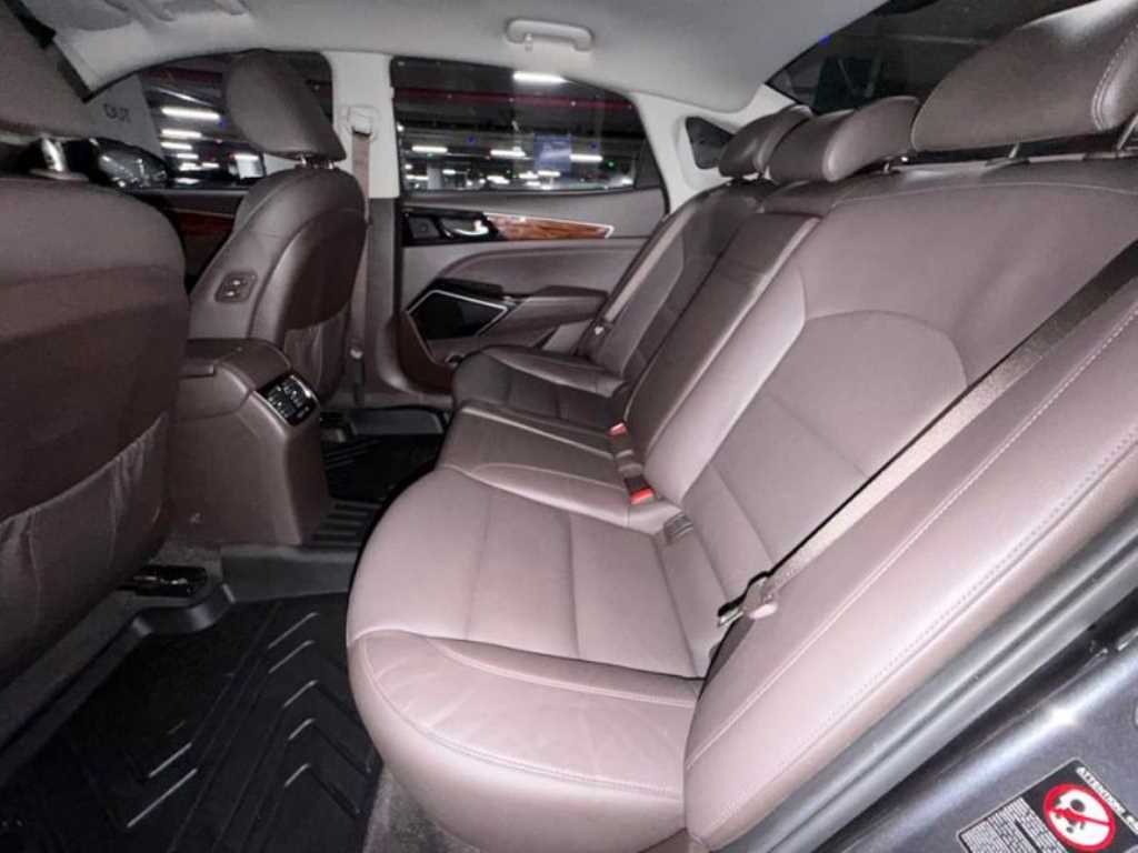 KIA K7 - Vista 7