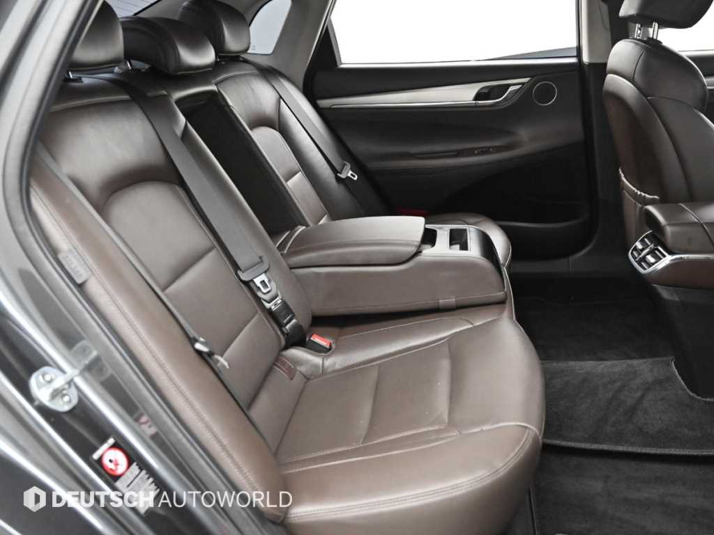 HYUNDAI Grandeur - Vista 12