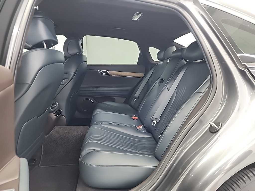 Genesis G80 - Vista 12