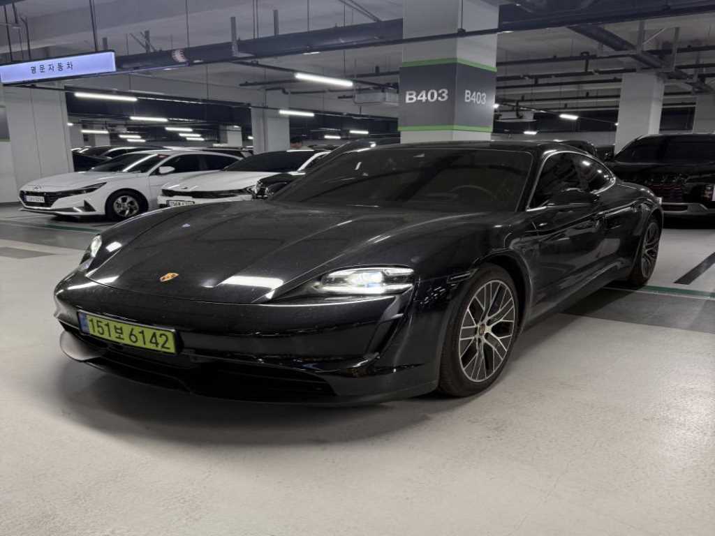 Porsche Taycan - Vista 2