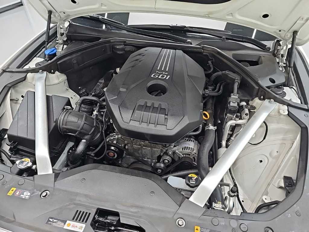 Genesis G70 - Vista 5