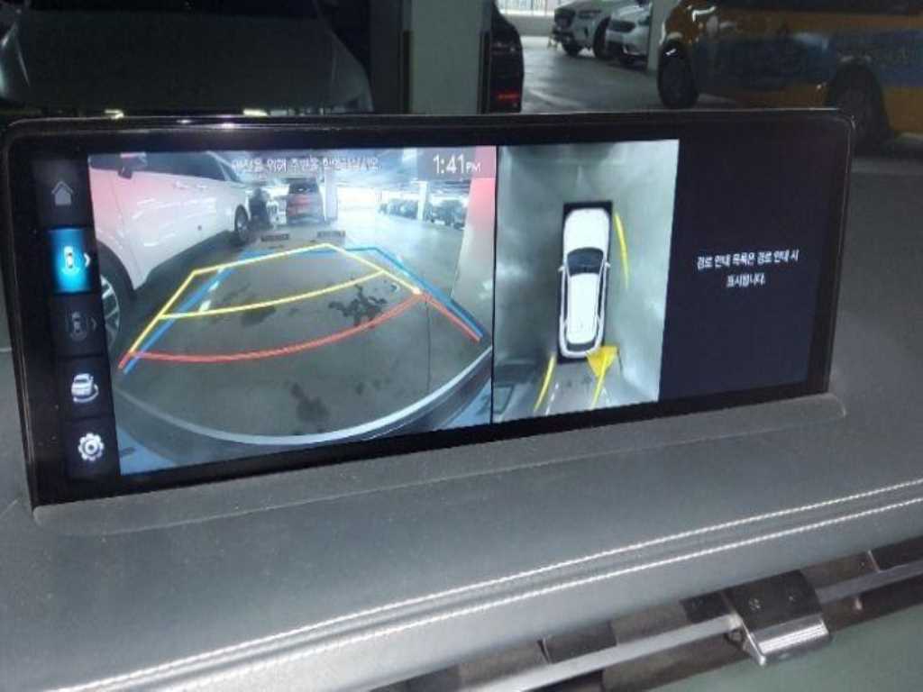 Genesis GV70 - Vista 7