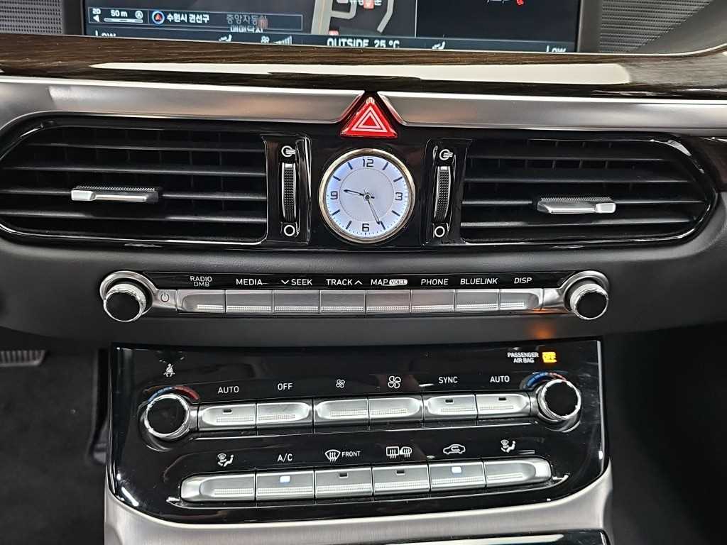 Genesis EQ900 - Vista 10