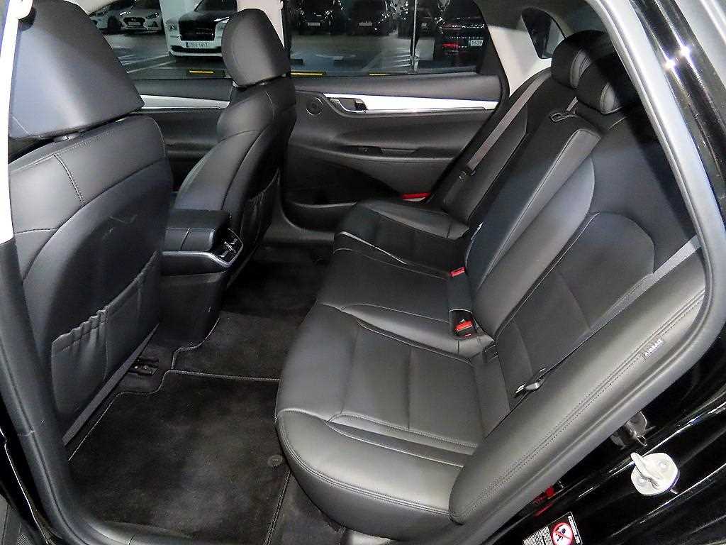 HYUNDAI Grandeur - Vista 7