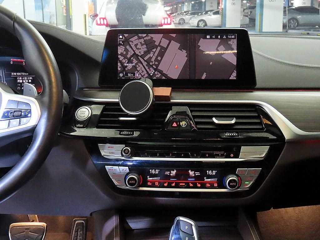 BMW 5 Series - Vista 11