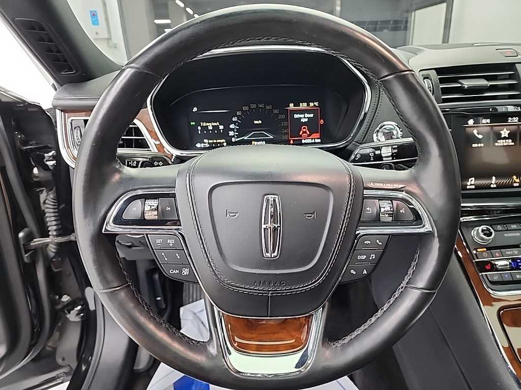 Lincoln Continental - Vista 9