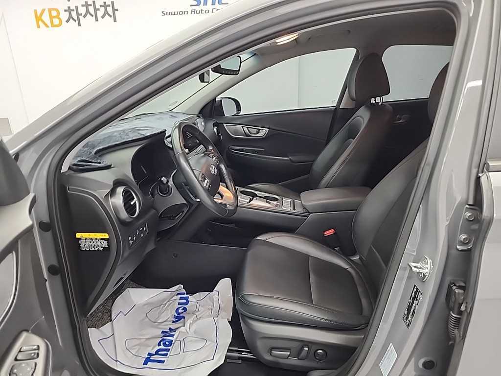 HYUNDAI Kona - Vista 11