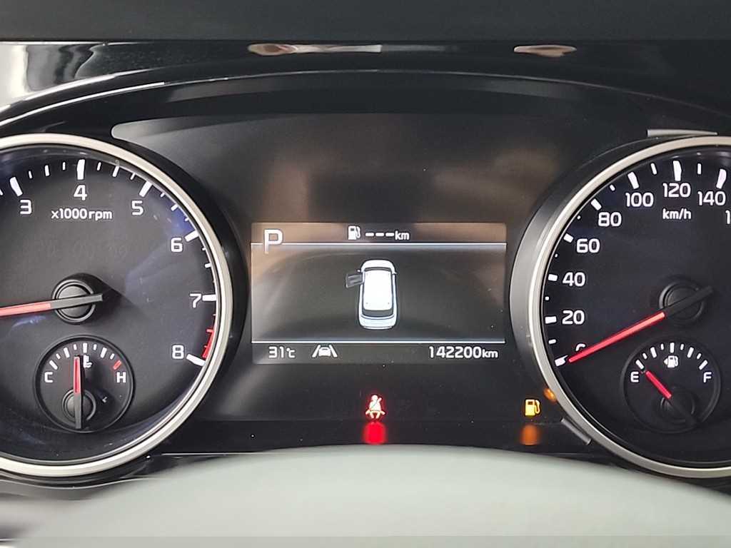KIA Carnival - Vista 6