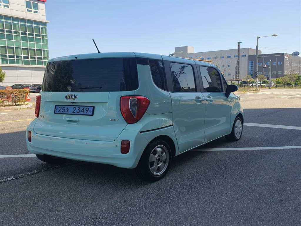 KIA Ray - Vista 5