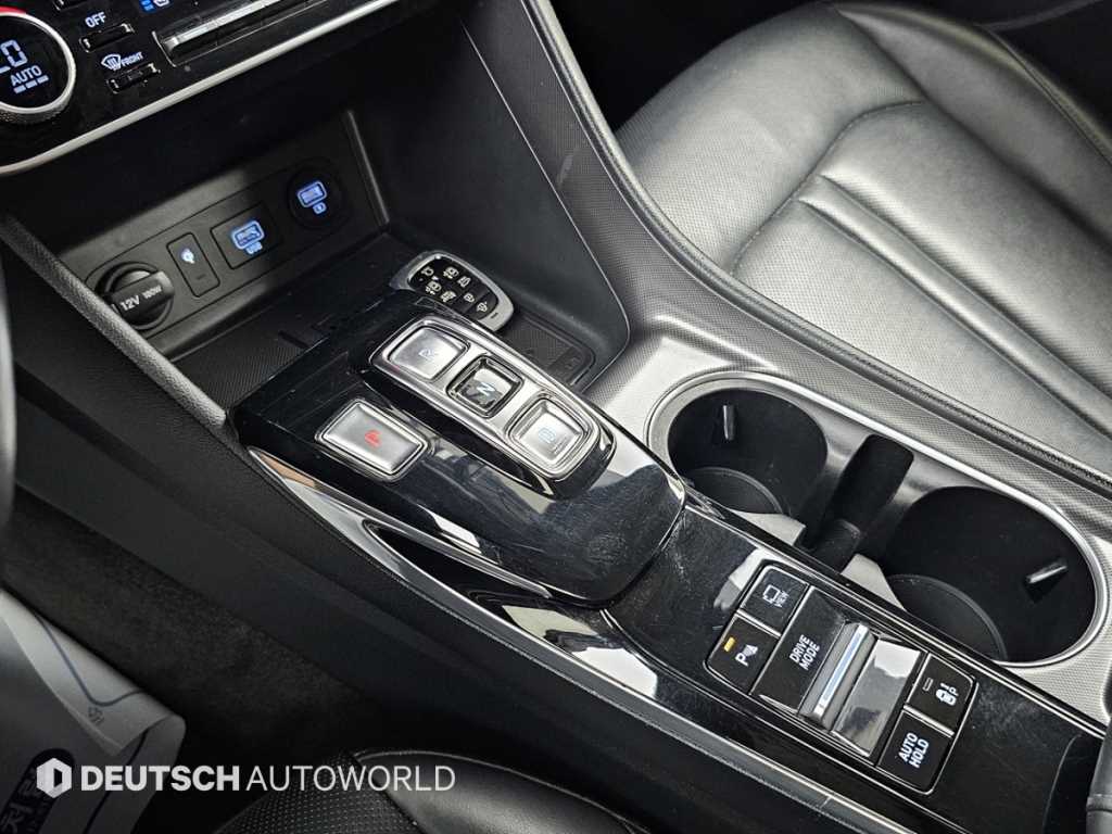 HYUNDAI Sonata - Vista 9