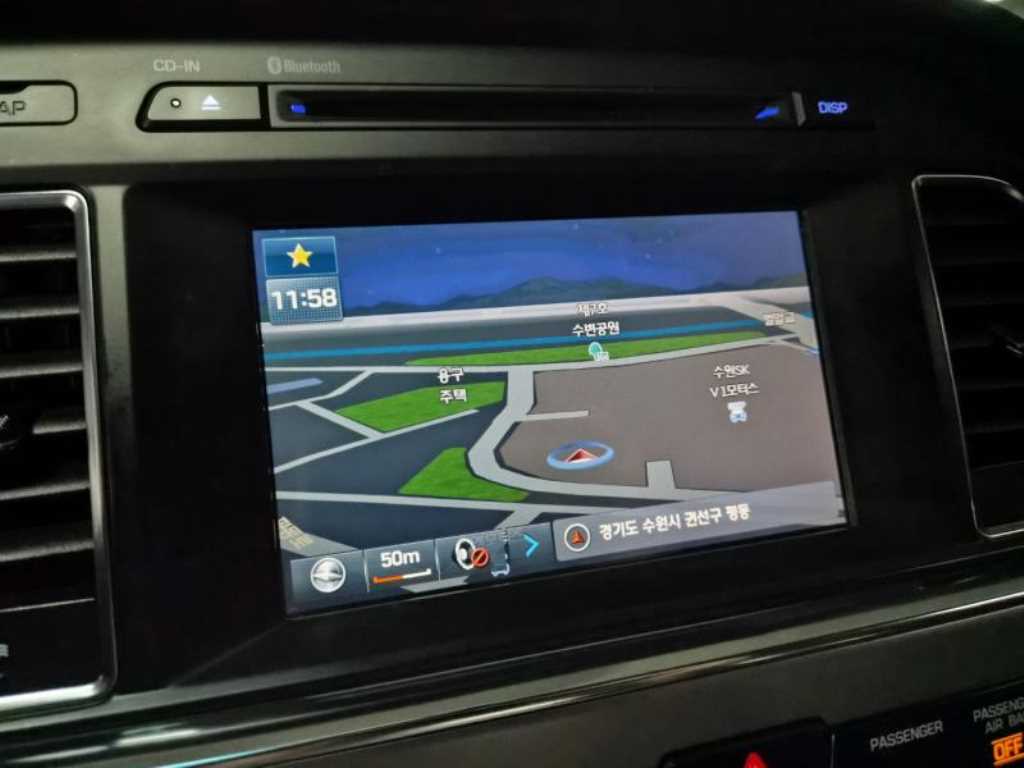 HYUNDAI Sonata - Vista 8