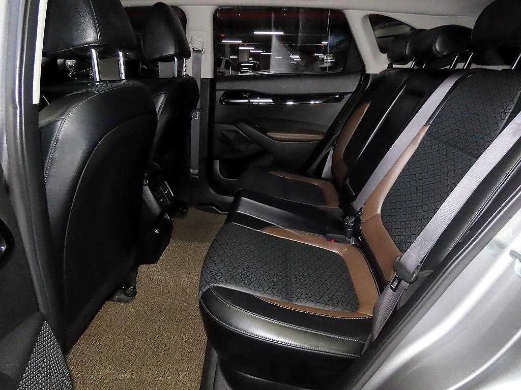 KIA Seltos - Vista 7