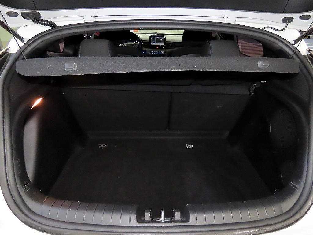 HYUNDAI Veloster 2018 Blanco - Importación desde Corea - HF Imports Iquique - Foto 16