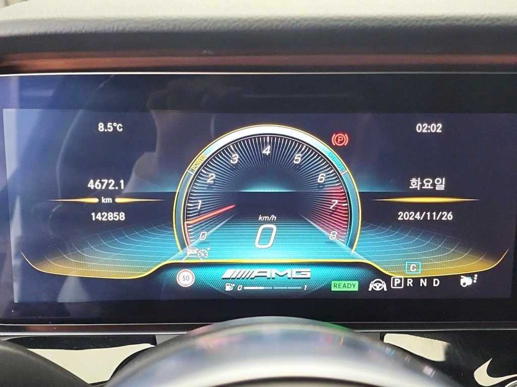 Mercedes Benz AMG GT - Vista 6